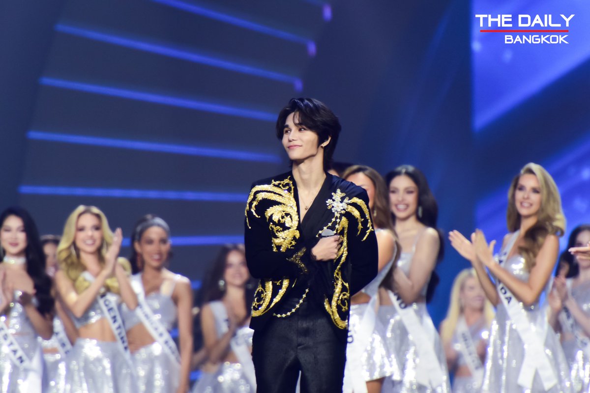 Nest1406's tweet photo. He was performing in a mall but only his parents was watching. Now look at him. He did the opening of Miss Universe. The kid who performs in malls,is now known, not only for his songs but also as THE INCREDIBLE JEFF SATUR, THE FACE OF THE NATION
#JeffSatur
#MissUniverseXJeffSatur https://t.co/OurQki6wtp