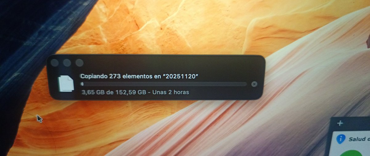 SebastiaN_SD's tweet photo. Cómo es posible que en pleno 2025 me obliguen a pasar 150 GB de fotos por SMB cuando podría copiarlas en segundos por USB

Pero no: @Synology y @DJIGlobal no se llevan, el NAS no reconoce el USB en exFAT y me toca transferir todo por SMB… ¡y esperar casi 2 horas! 🤦‍♂️ https://t.co/57OChdKLn4