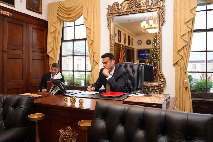 RepAbeHamadeh's tweet image. Congressman Hamadeh received an operational update from Syrian Democratic Forces Commander Gen. Mazloum Abdi and thanked him for appointing a dedicated liaison to recover the remains of Arizonan Kayla Mueller. 

Gen. Mazloum praised President Trump’s decision to lift sanctions…