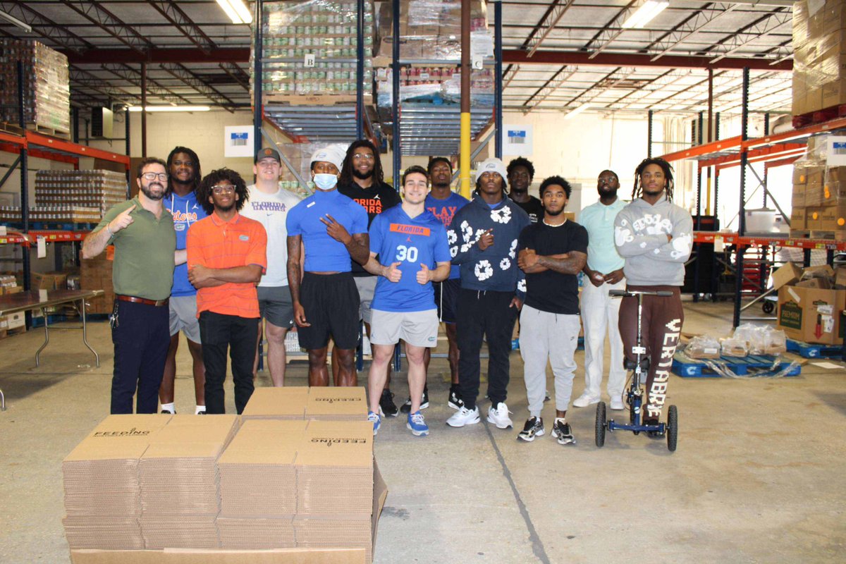 JoeMbatchou's tweet image. So thankful for the chance to help Bread of the Mighty today! We got to see the incredible effort that goes into providing meals across the community. Learn how you can help: breadofthemighty.org @FL_Victorious #FVFoundation