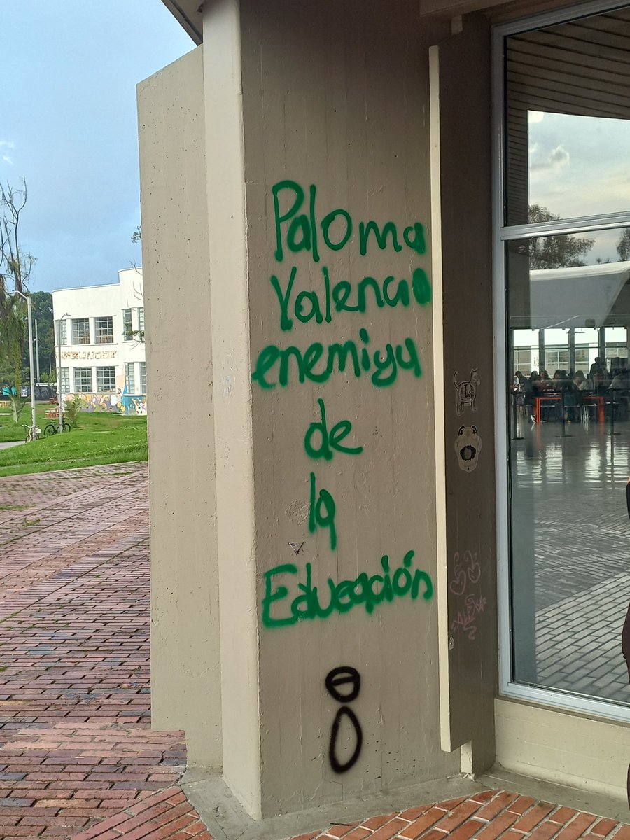 3spitia_san's tweet photo. Esto dicen de usted en la Universidad Nacional, señora https://t.co/0yQgh4gbSJ