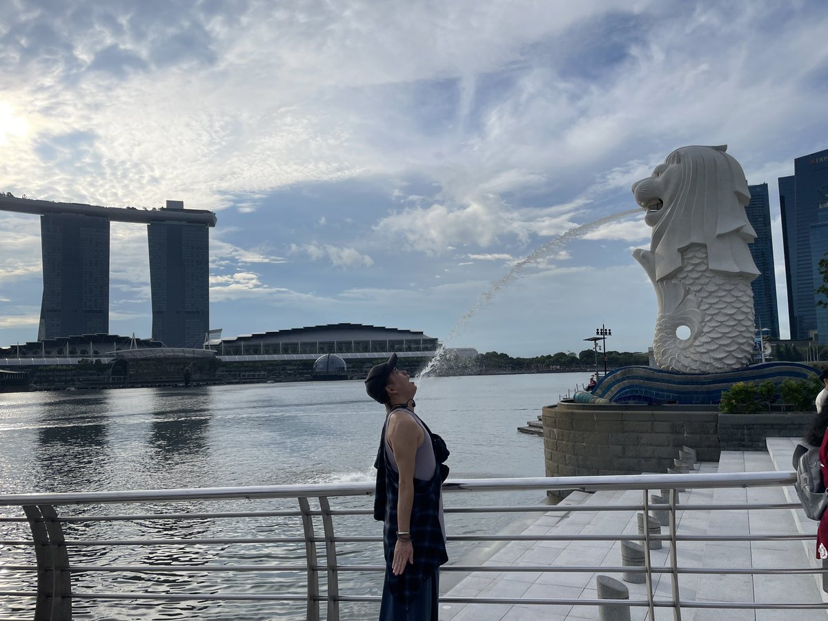 日本のアニメサウンドトラックの文化を世界に広めるためにシンガポールに来ております！

本日の『アークナイツ』コンサートにお越し頂ける方々が楽しんで貰えるように頑張ります！

I'm in Singapore to spread the culture of Japanese anime soundtracks to the world! 

I'll do my best to make