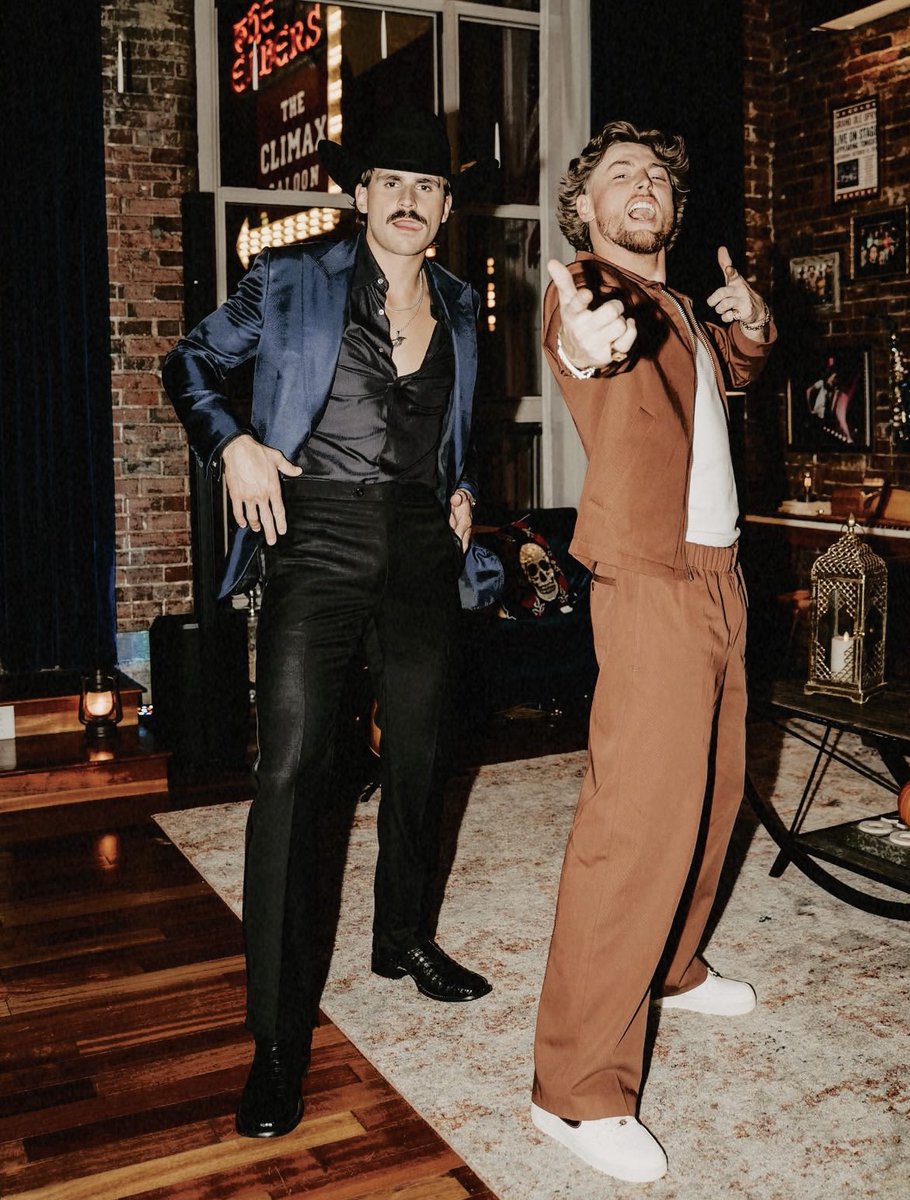 AnObservantEgo's tweet image. ⠀
⠀ ⠀ ⠀ ⠀  ⠀⠀ gettin’ rowdy.