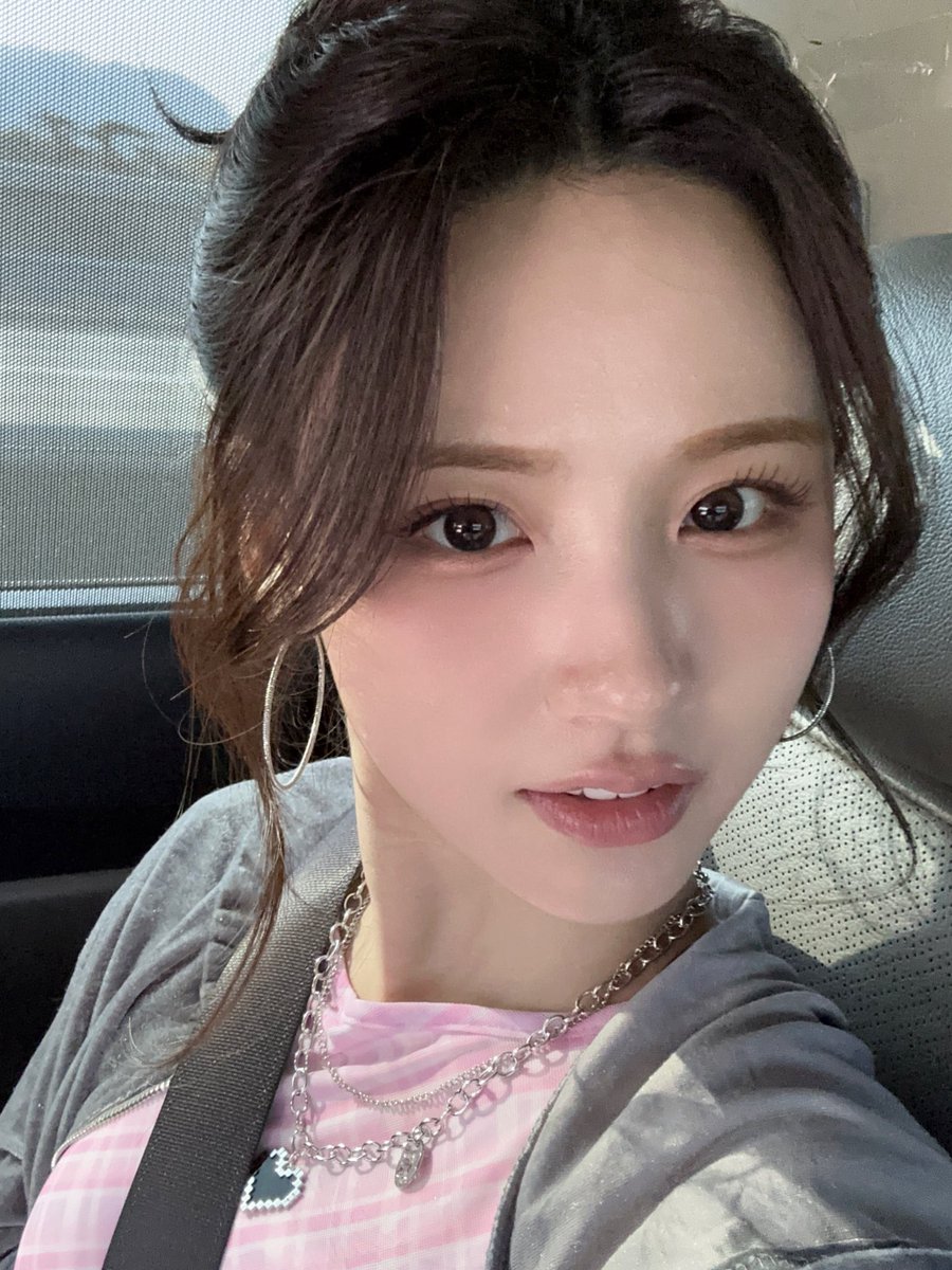 I_m_chillin's tweet image. #사랑스럽지윤

원광대학교 학우분들!💗
함께 잘 즐겨주셔서 저희도 더 즐겁게 무대했어요!
고마워요!!💖💖

#ICHILLIN #아이칠린 #JIYOON #지윤