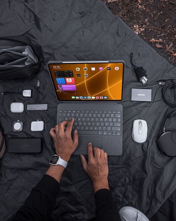 Vibe_with_AI's tweet image. TOP 9 AI tools for content creators 🎥✍

1. Notion.so – organize ideas &amp;amp; plan content

2. ChatGPT.com – write, brainstorm &amp;amp; script

3. Descript.com – edit videos using text

4. RunwayML.com – remove video backgrounds

5.…