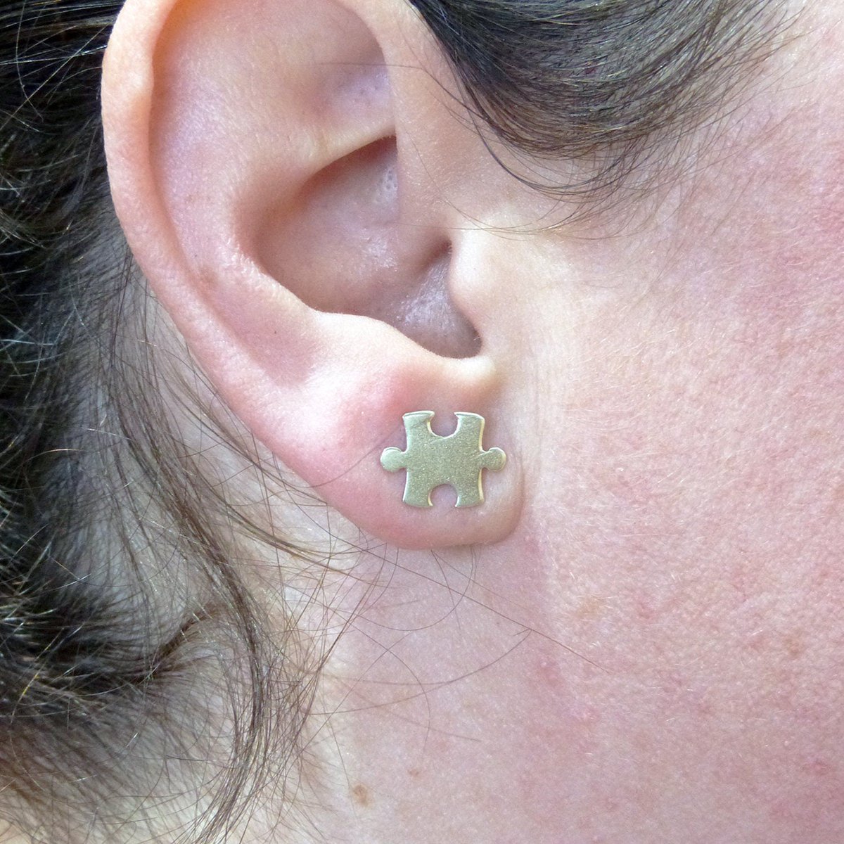 Sencillos pero muy resultones, unos bonitos pendientes #Puzzle de plata 925 para que siempre, siempre te encajen todas las piezas 😜.

👉 bit.ly/3XSMtMf

#plata925 #joyeríaartesanal #hechoamano #envíogratis #silverjewelry #pendientes #silverearrings #earrings