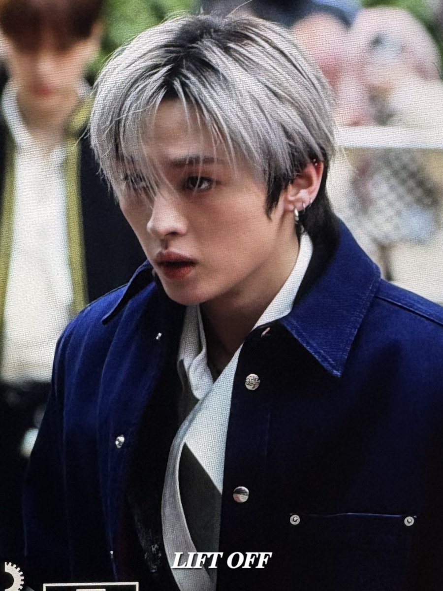 𝐋𝐈𝐅𝐓 𝐎𝐅𝐅 tweet media