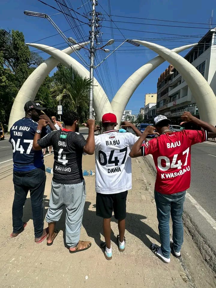 YOUTHS VOICE
Vijana wa Mombasani wanasema bila Babu taabu ☺️

Love for <a href="/HEBabuOwino/">Babu Owino</a> is running far and wide across the country. It is his time ⌚

#BabuOwino #BabuKwaSababu #EnemiesOfTanzania Mpigs State Of The Nation Address Natembeya Katembeya Daily Nation Numbers Don't Lie