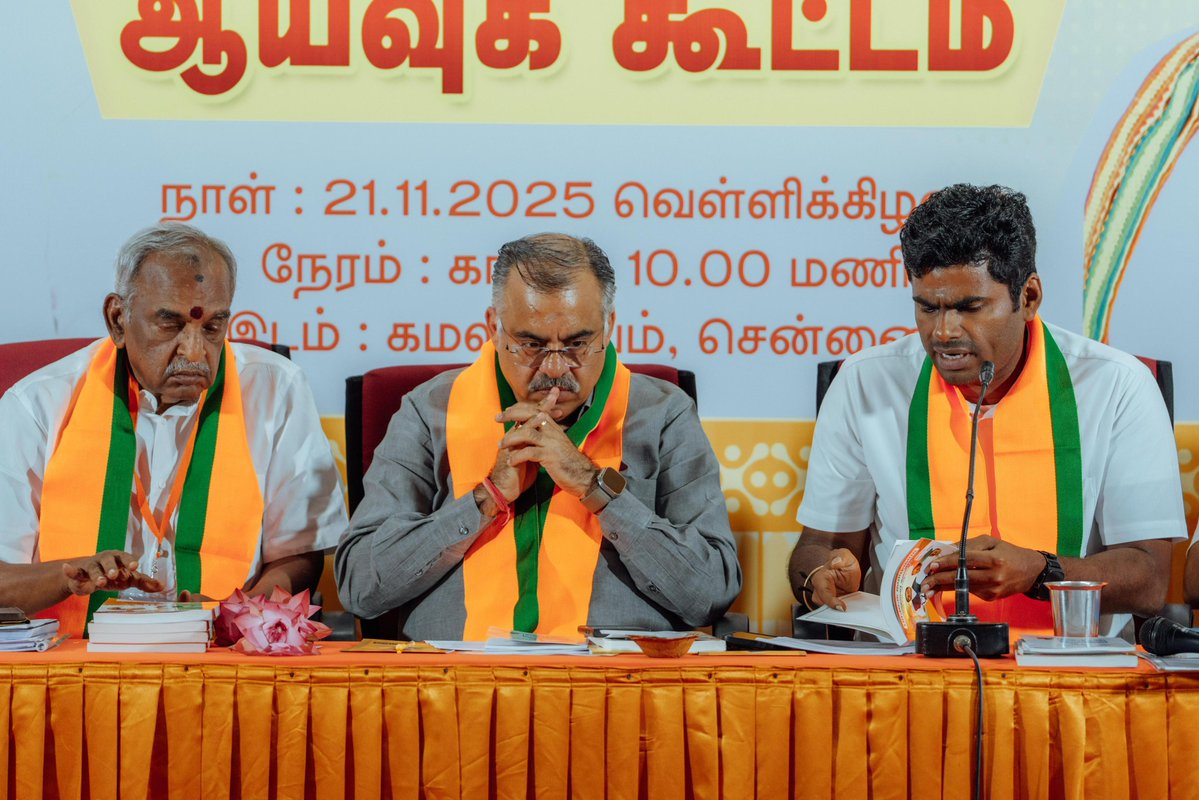 annamalai_k's tweet image. In a meeting presided over by @BJP4India National General Secretary Thiru @tarunchughbjp avl, at the @BJP4TamilNadu head office in Chennai today, the progress on the party’s SIR activities across the state was reviewed in the presence of senior leaders and functionaries of…