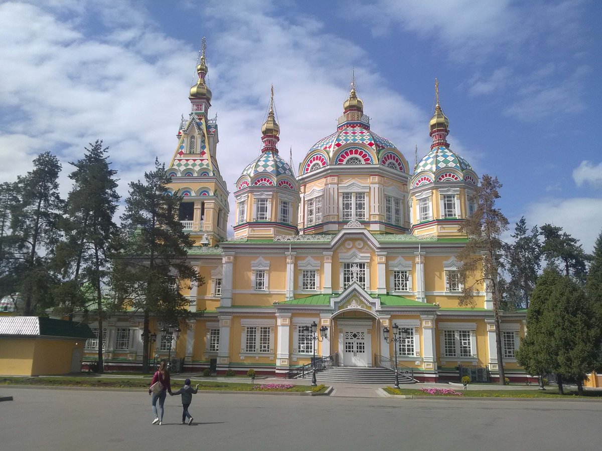 Unser #Bilddestages von Marie Clémino
novastan.org/de/bild-des-ta…

Die Christi-Himmelfahrt-Kathedrale in Almaty ist das größte orthodoxe Gebäude (56 Meter hoch), das vollständig aus Holz gebaut wurde, und das zweitgrößte der Welt.