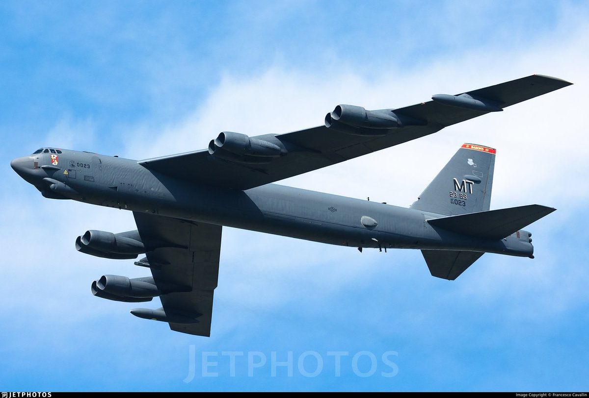 De regreso a su base en Minot AFB🇺🇸 (casi en Canadá😳) tras su aventura caribeña/atlántica, los TIMEX11 y TIMEX12 (60-0023 y 60-0034), dos bombarderos estratégicos B-52H Stratofortress, que en algún momento pasaron frente a Venezuela🇻🇪 sin dejar constancia y llegaron hasta el