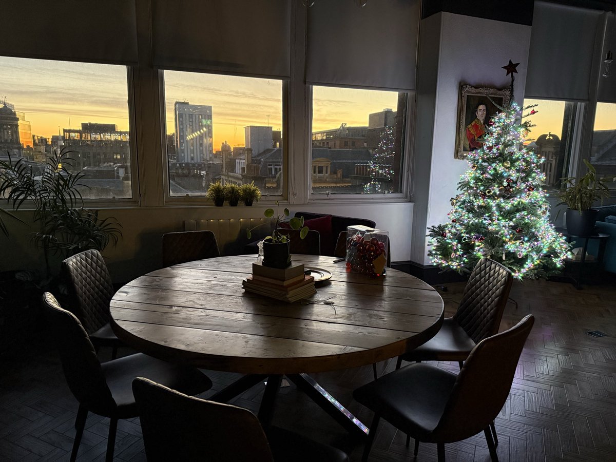 Jennifer Ellis tweet media