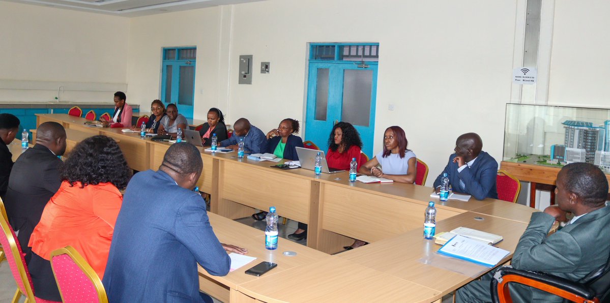 _Comfwb's tweet image. #COMFWBDelegation, led by CEO @Miti_Chikakula, is driving the #COYWA Program forward!🤝 Due diligence visit at Kenya&apos;s KIRDI, focusing on leveraging their tech &amp;amp; incubation facilities to support Women &amp;amp; Youth MSMEs. Enhancing opportunities and industrial growth across the Region!