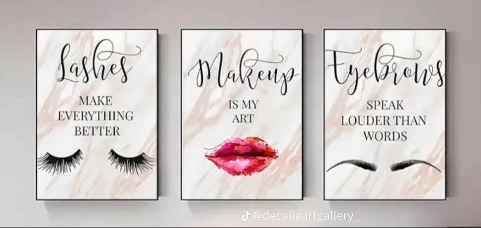 DecaliaArt's tweet image. Your workspace deserves frames that inspire. Transform your shop with our beautiful art pieces.

Send us a DM with the size and design you want❤️ #Decaliarartgallery #frame #art