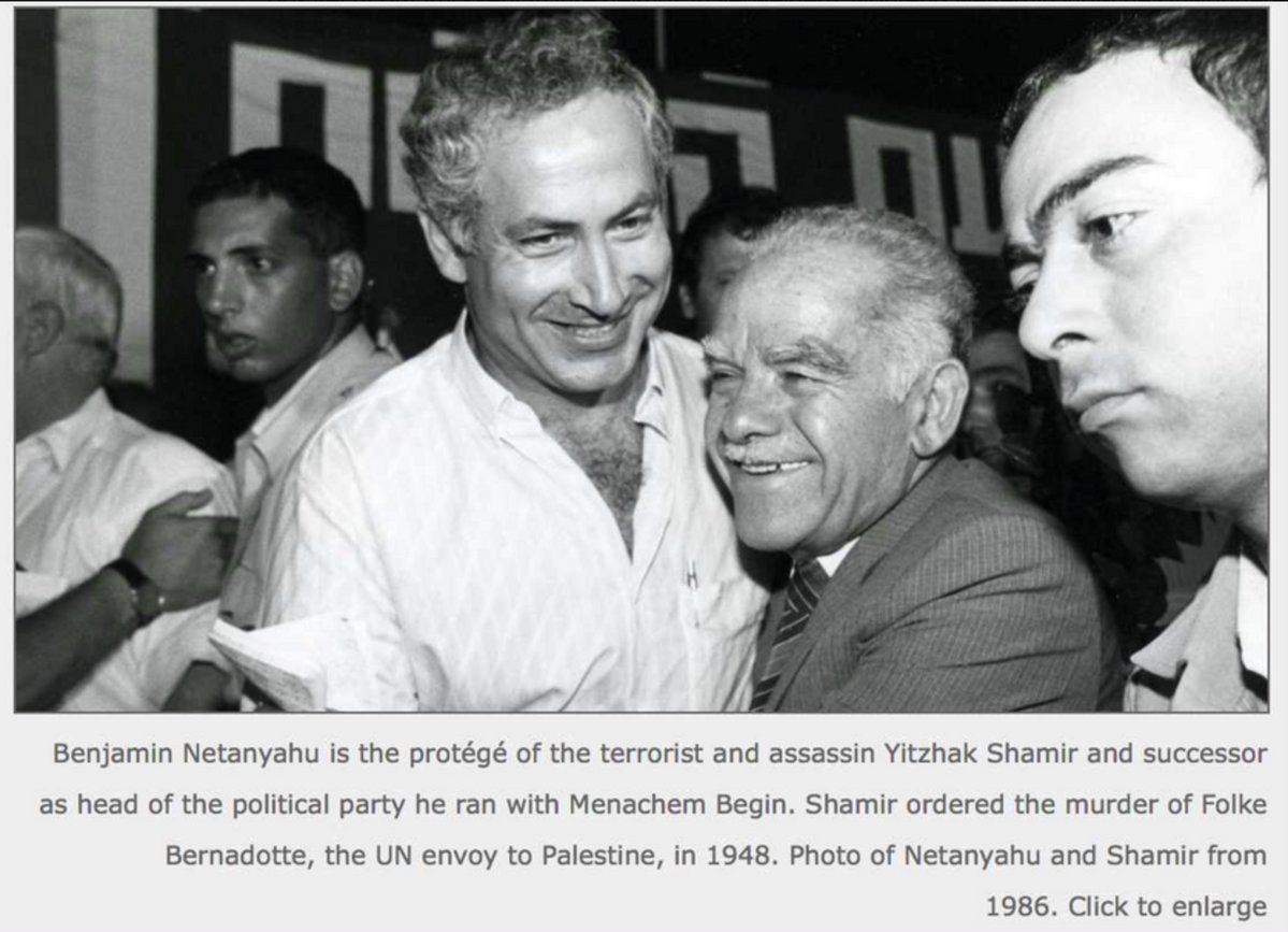 RealWsiegrist's tweet image. Benjamin Netanjahu ist der Protegé des Terroristen und Mörders Yitzhak Schamir und Nachfolger als Vorsitzender der politischen Partei, die dieser zusammen mit Menachem Begin leitete. Schamir ordnete 1948 die Ermordung von Folke
Bernadotte, dem UN-Gesandten in Palästina, an. Foto…