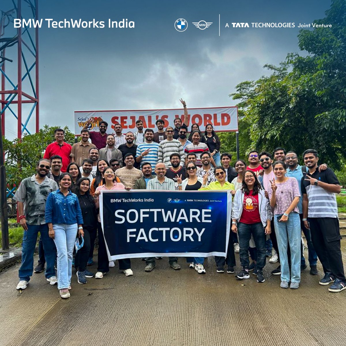 BMWTechWorksInd's tweet image. Screens off, smiles on!

Our Software Factory team stepped out to unwind, connect, and create memories beyond the code. It’s these moments of camaraderie that spark the kind of teamwork driving true innovation at #BMWTechWorks.

#BMWGroup #SoftwareFactory #TeamVibes #LifeAtBMW