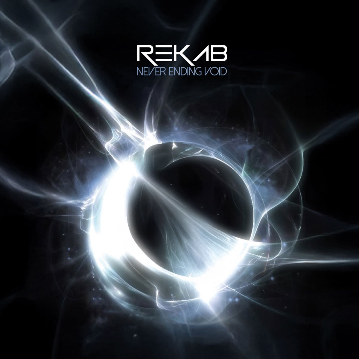 polaris75's tweet image. Rekabの遺作が12月に控える中、いち早くドロップしたのは🇮🇹老舗のNeo Ouijaレーベル。10曲入りのアルバム・サイズ。終わらない虚無…不吉だが聴きたい！

ReKaB - Never Ending Void
neoouija.bandcamp.com/album/never-en…
