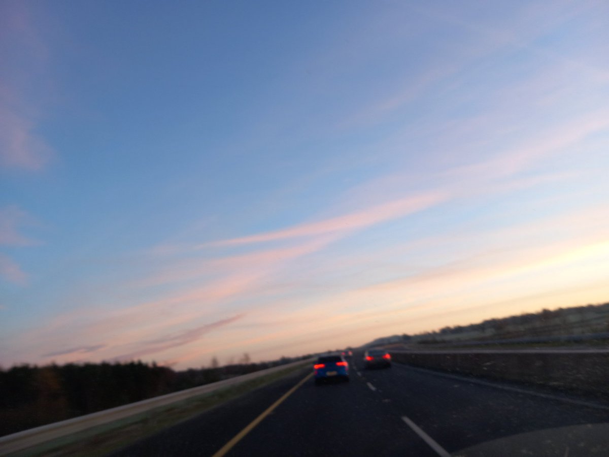 djtgoodie's tweet image. You&apos;d never think it&apos;s gona rain later on ! 

Ya right....

#Geoengineering #WeatherWarfare 
#WeatherModification