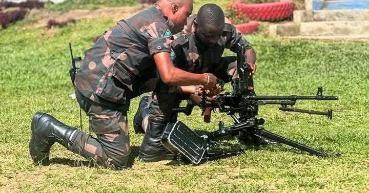 heritierbarca60's tweet image. #SudKivu: nouveaux affrontements ce matin à Kinyokwe, Timbyangoma et Kwasabuni. Le M23/AFC et alliés attaquent, les FABB répliquent pour sécuriser la zone et évacuer les civils. Tensions toujours en cours. (@michombero)