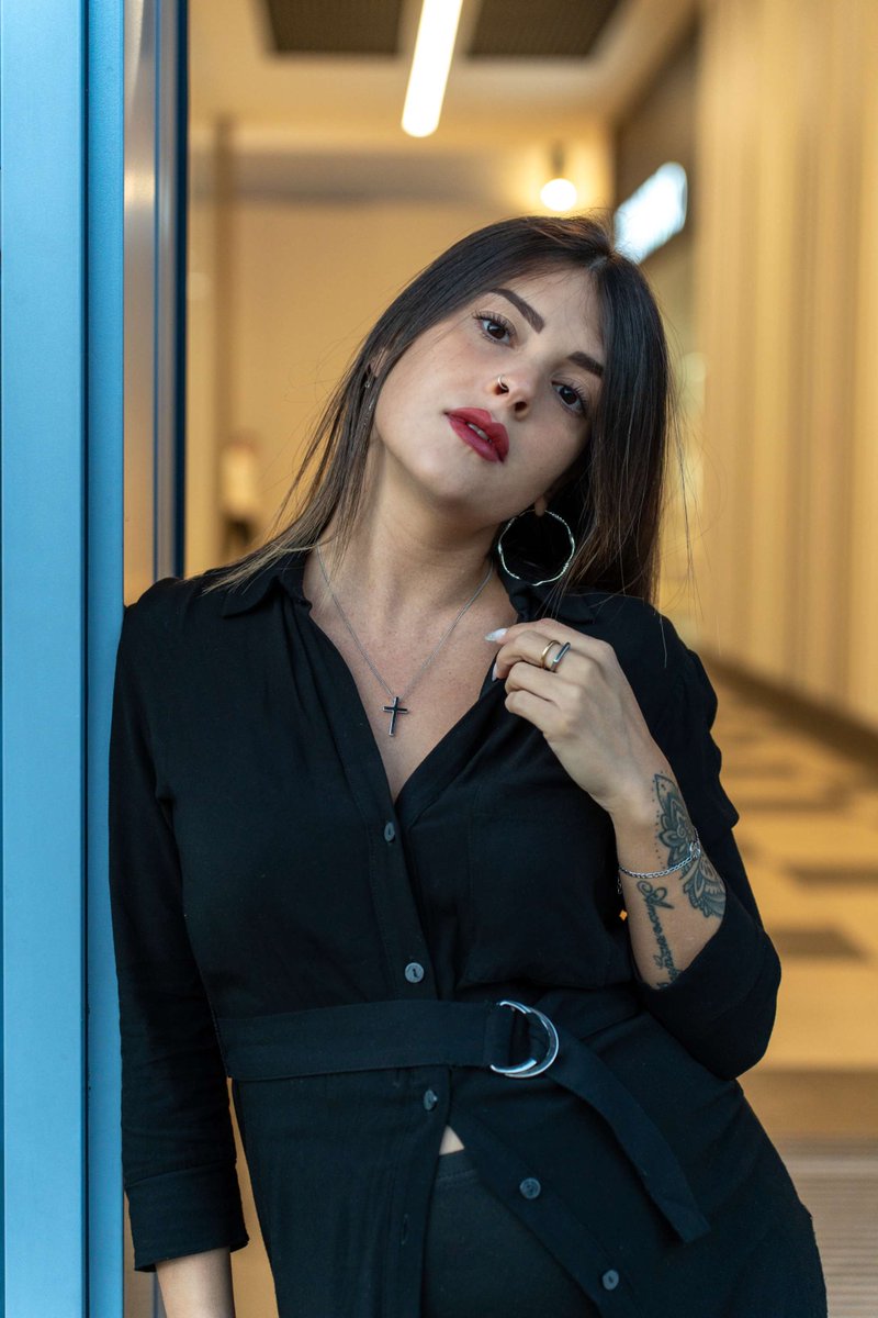 SERASAR's tweet image. The HOPE Necklace adds a soft feminine glow while reminding you of strength, faith, and resilience 💫

Style it solo or layer it — it shines either way.
#serasar #womensjewelry #hopenote #necklacestyle #everydayelegance