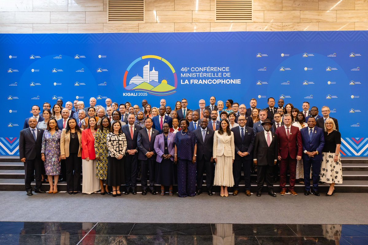Sthilairec's tweet image. Photo de famille de la 46ᵉ Conférence ministérielle de la Francophonie.

Du 19 au 20 novembre 2025, les ministres représentant les États et gouvernements membres de l’OIF se sont réunis à Kigali, au #Rwanda, autour du thème : « 30 ans après Beijing : la contribution des femmes…