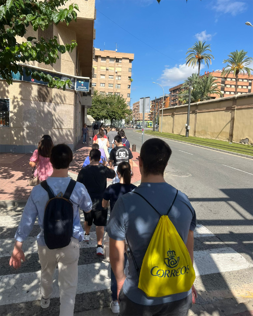 ASSIDOMURCIA's tweet image. 🚶‍♀️ Autonomía en comunidad 💚

Paseamos por el entorno cercano del centro de nuestra ciudad para aprender a movernos de forma autónoma y segura. 🌍

Ganamos confianza y  nuevas experiencias que nos hacen más libres.

Pequeños pasos que nos hacen más independientes cada día. ✨