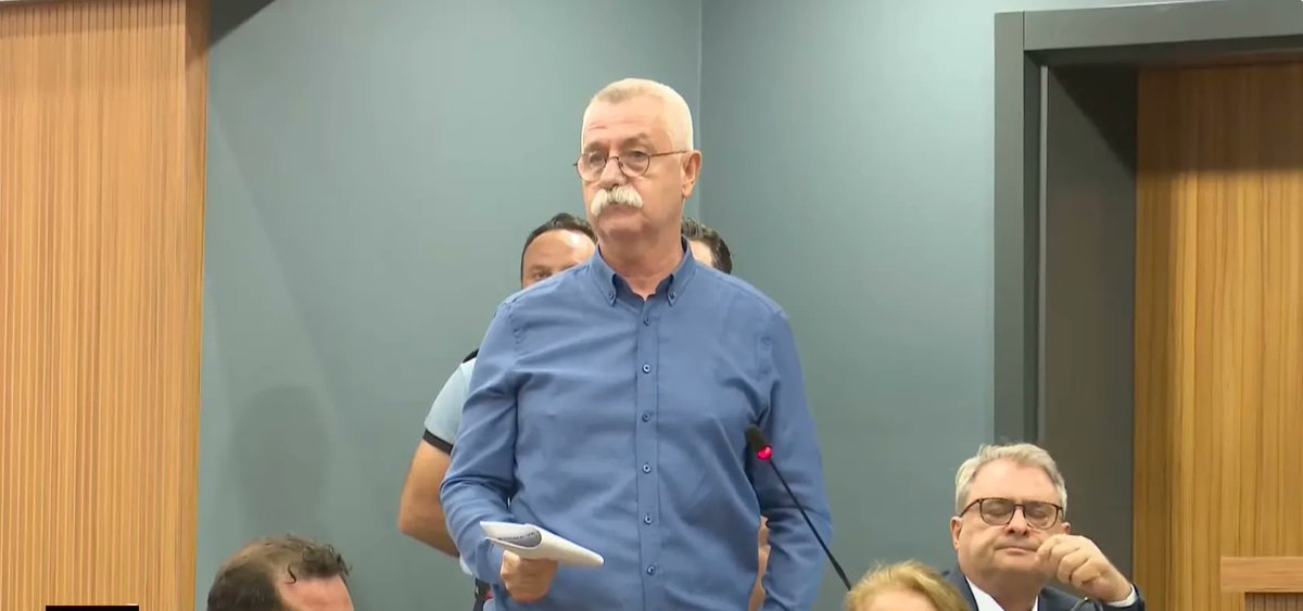 İzmir Büyükşehir Belediyesi'nde önemli sempozyum... Dr. Mustafa Vatansever, “Tek Sağlık Yaklaşımı”nın kentler için neden hayati olduğunu açılış konuşmasında anlattı. İnsan, hayvan ve çevre sağlığı bir arada! DETAYLAR HABERDE👇 https://t.co/WW40BBEIIP