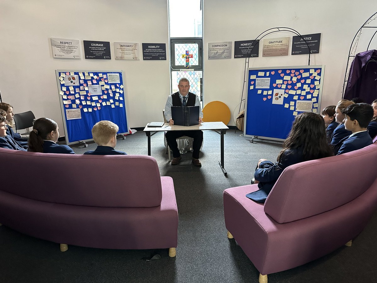 The Ellesmere Port CE College tweet media