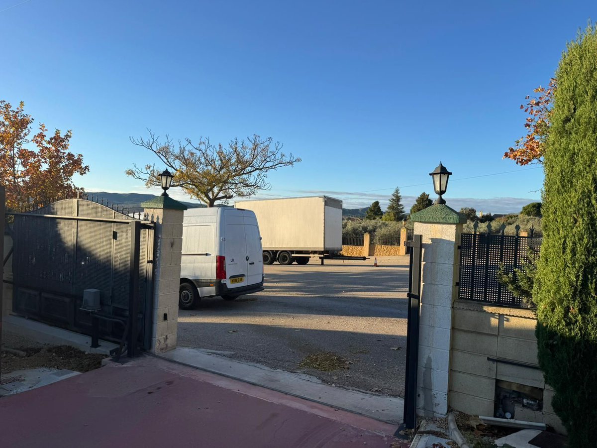 We’re on a relocation job in Spain at the moment, making the most of the sunshine.
If you’re looking for a trustworthy removals company, feel free to reach out — Gentlevan Removals would be delighted to assist you.