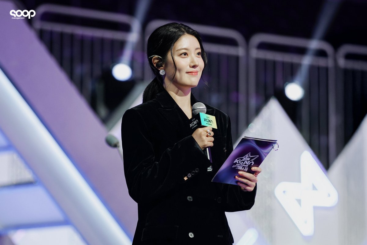 soop_ent's tweet image. 👥👤👤👥👤👥(너무이뻐)👤👥👤👥👤👥👥👥👤👤(웅성)👤👥👤👥👤👥(눈부셔)👤👥👤👥👥👥👤(웅성웅성)👤👤👤👥👤👤👥👥👥