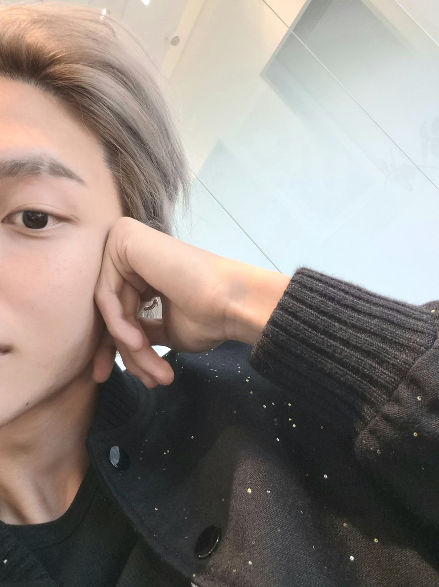 imnotaberry's tweet image. 요즘 셀카 타율 진짜 좋으셔