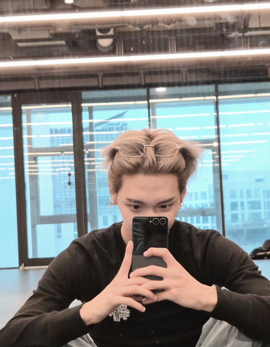 imnotaberry's tweet image. 요즘 셀카 타율 진짜 좋으셔