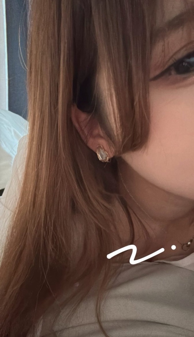 大学３年生の21歳です。

正直に言うと彼氏が欲しい笑

＃彼氏募集中　＃いいねでDM　＃通話募集中