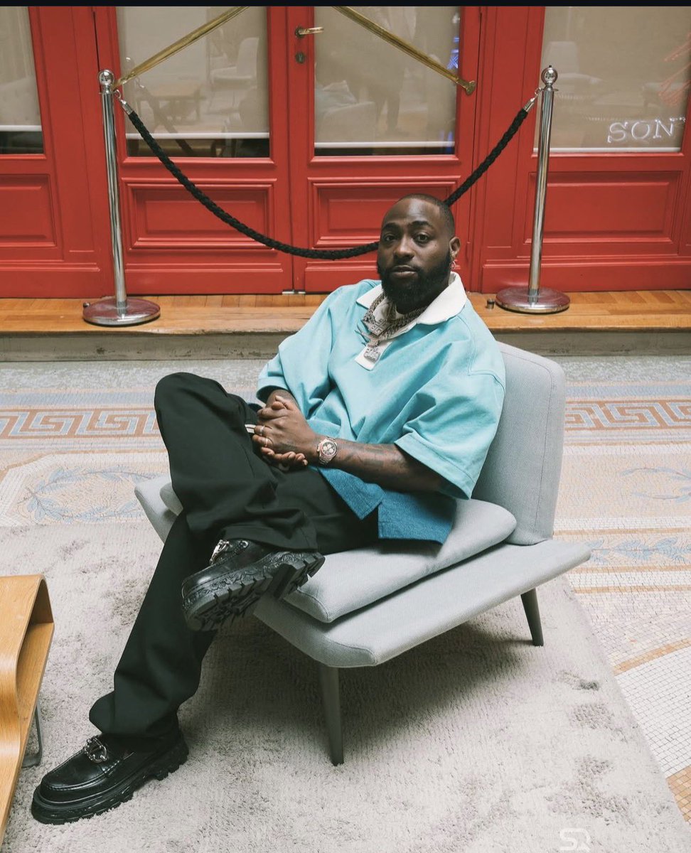 DavidoHeir's tweet image. To those that fvck with Davido retweet this and wish baddest happy birthday cus today na him day .❤️#DavidoAt33