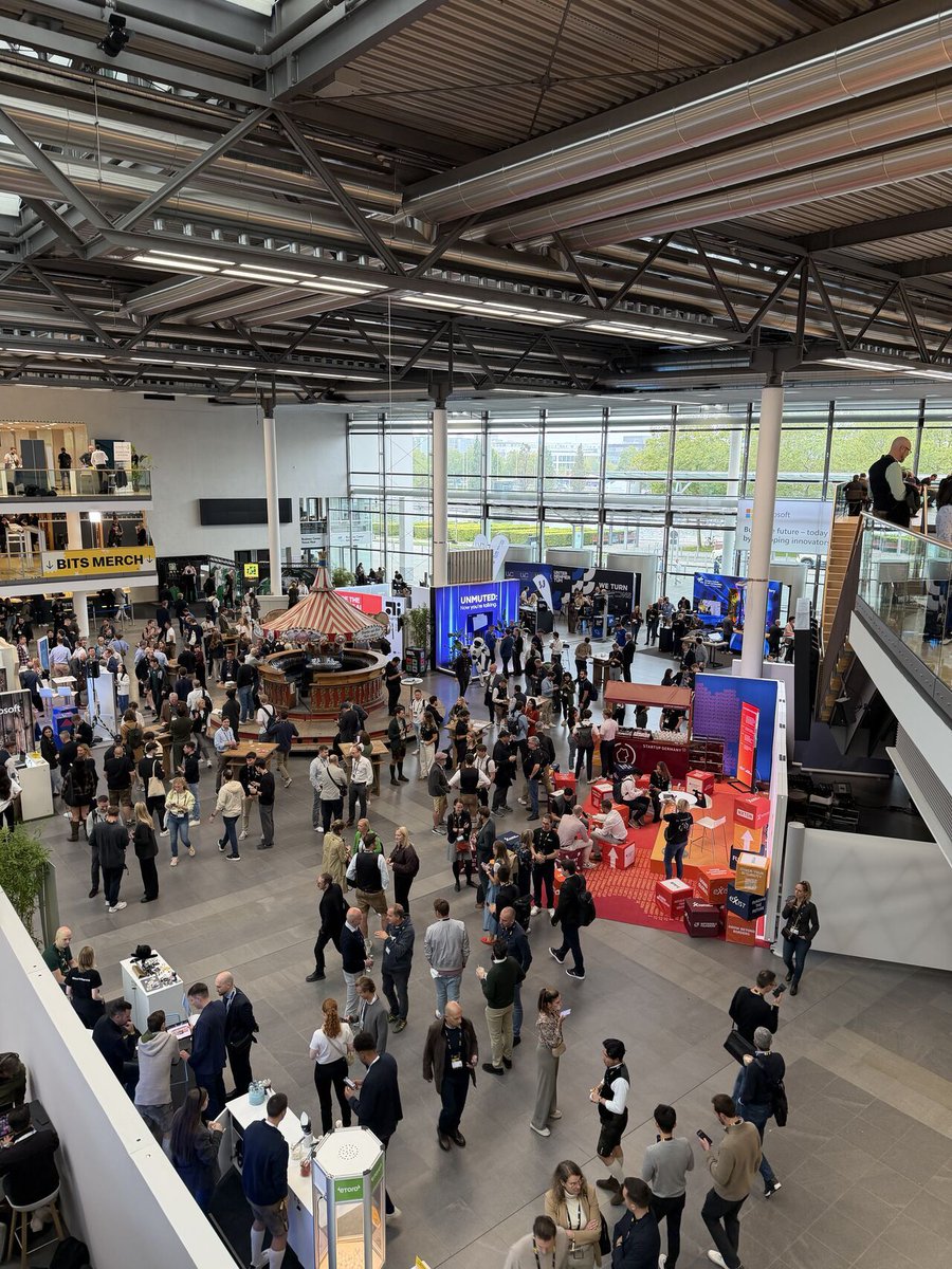 NiclasSchlop's tweet image. You ever feel like Europe’s startups are trying to outshout the US, while New York and San Francisco aren’t even listening? 🇪🇺 vs 🇺🇲 

I was there at @bitsandpretzels 
Honestly? It was electric.

How was your experience?

#Germany #Europe @StartupCred #startupecosystem