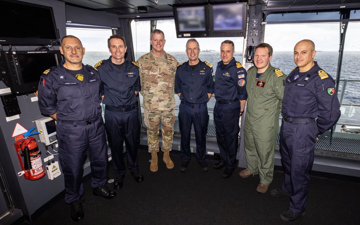 UK Carrier Strike Group tweet media