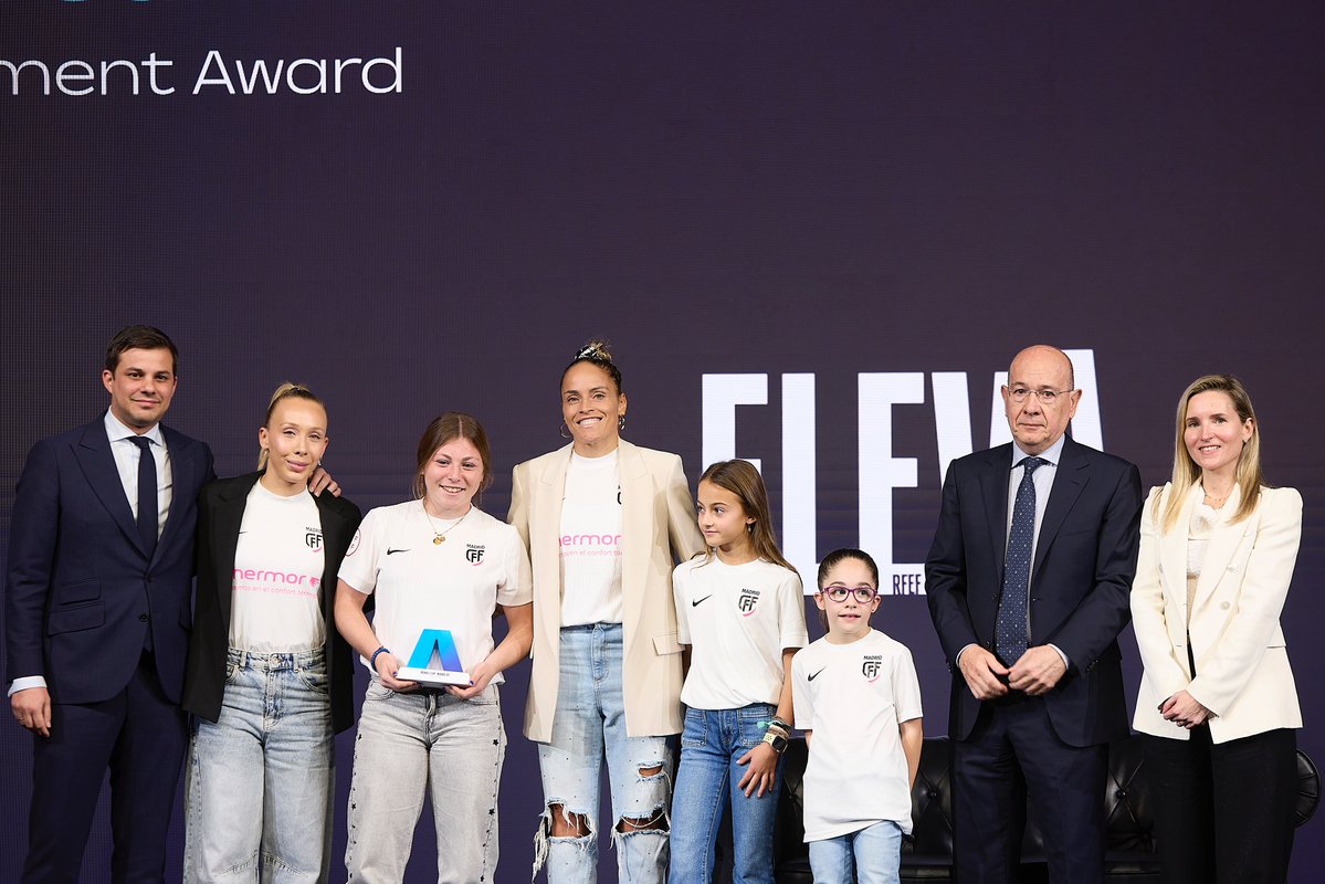 GroupeAtlantic's tweet image. 🏅 Nuestro Club: el @MadridCFF recibe el Premio ELEVA Cantera en el I Congreso Internacional ELEVA, organizado por la @RFEF. Este galardón reconoce su labor en la formación de jóvenes futbolistas. ¡Enhorabuena! 💜 

rfef.es/es/noticias/la…

#ELEVARFEF #Thermor #GroupeAtlantic