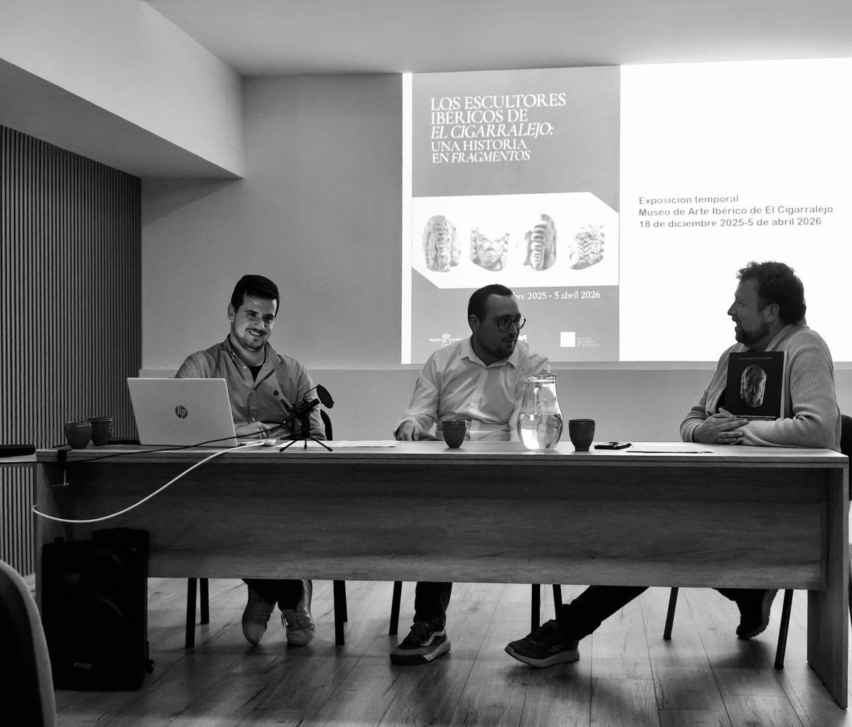 Gracias a todos los que os pasasteis ayer a charlar un rato sobre la escultura íbera de El Cigarralejo.
Y a los que no pudisteis el evento está ya  disponible en:  youtube.com/live/P1n22xsA2…