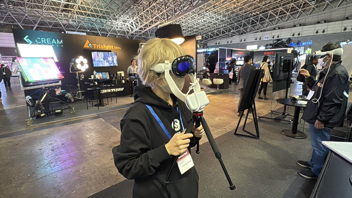 XRLab_CA's tweet image. InterBee2025にて
Immersive パビリオンの
サイバーエージェントブースにて出展させていただきました。
ZELVISIONを映像業界の方々に体験いただき、フィードバックいただきました。

このような機会をいただきありがたいです！