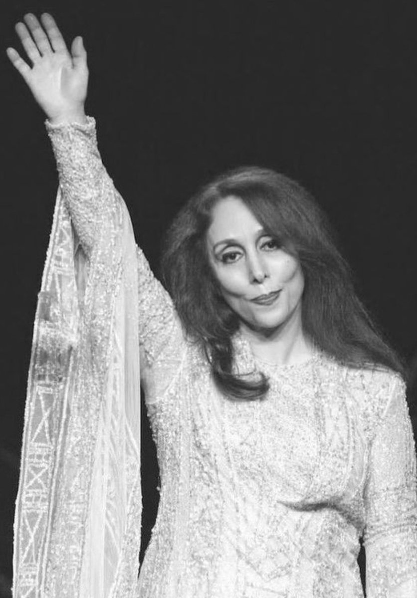 فيروز التراث،
فيروز الهوية اللبنانية،
فيروز الإحساس…
كل عام وإنتِ بخير يا سيّدة الفن!

#فيروز