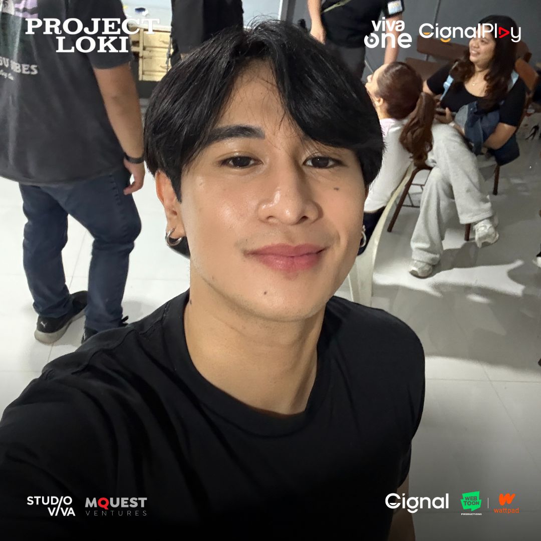 StudioVivaPH's tweet image. Si white knight Alistair pala toh eh 🤩

Abangan ang Wattpad’s most famous mystery thriller series, PROJECT LOKI written by AkoSiIbarra.

Directed by Xian Lim. Soon on Viva One and Cignal Play.

#ProjectLoki
#VivaOne #CignalPlay
#Wattpad #MQuest #Cignal #StudioViva