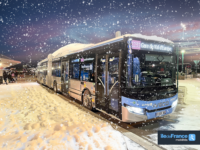 Bus Marne-la-Vallée tweet media