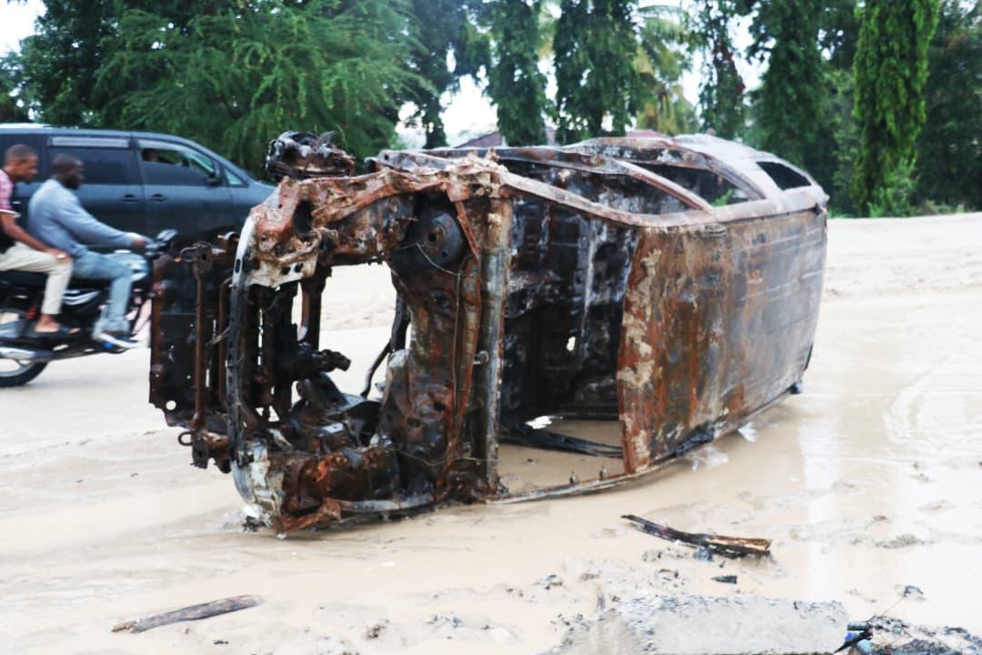 AllienAizz's tweet image. Burning property, terrorizing citizens, and attacking law enforcement is criminal, not protest. Tanzania Stands For Peace. #ViolenceIsNotProtest.