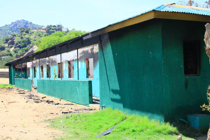 RealkolaKE's tweet image. Tanzania Stands for Peace, and acknowledging the difference between protest and vandalism is vital for safeguarding rights while maintaining public order. #ViolenceIsNotProtest