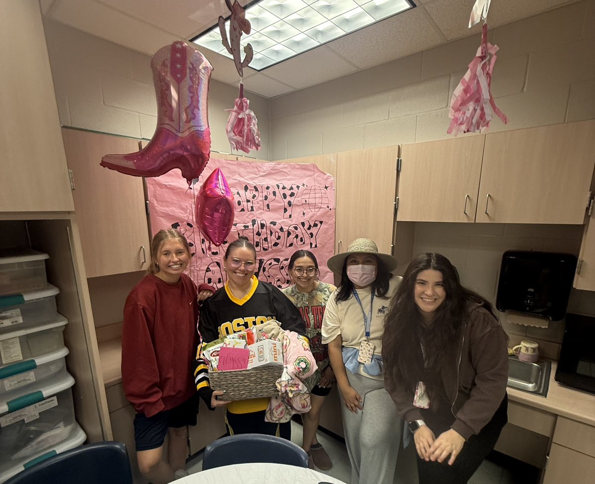 Alyssa Cuevas tweet media