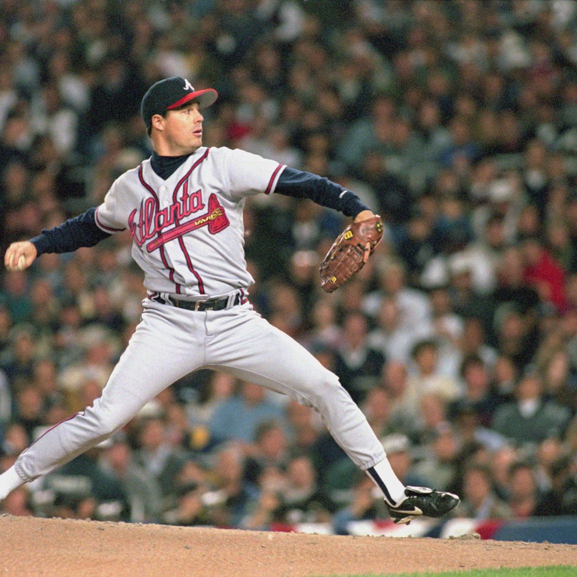 OleTimeHardball's tweet image. Over a 17 day stretch in August of 1995, Greg Maddux made 4 starts, allowed 4 Earned Runs, and authored 4 consecutive Complete Games, including 2 Shutouts
