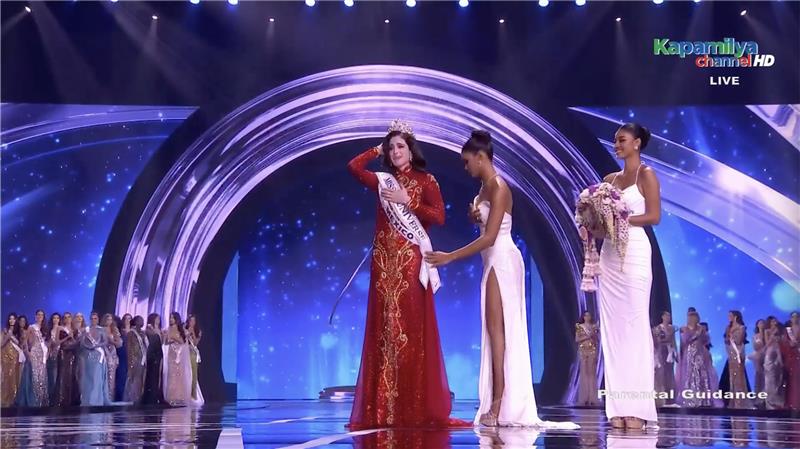 ABSCBNNews's tweet photo. JUST IN: Mexico's Fatima Bosch is crowned #MissUniverse2025 in Bangkok, Thailand.

(Courtesy: Miss Universe Organization/iWant) https://t.co/wUoEc3zQCI