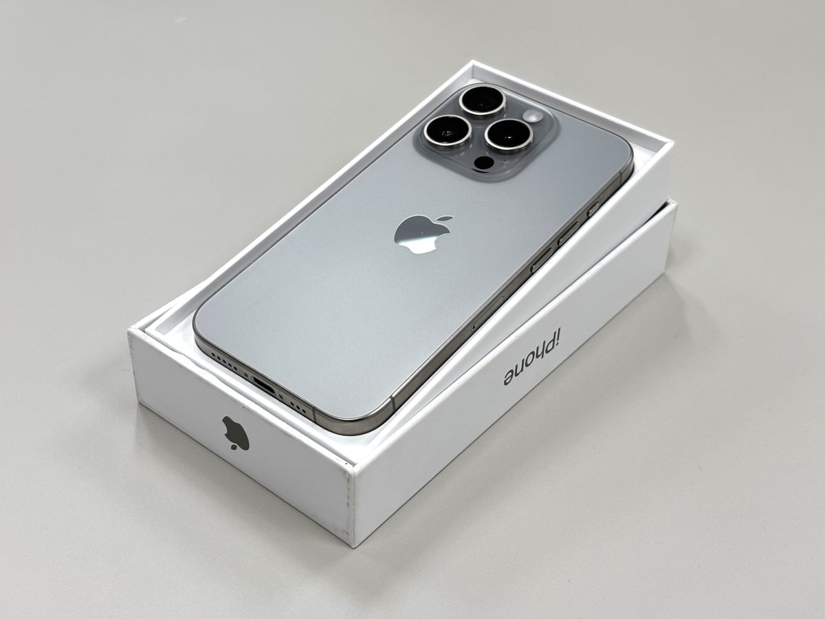 dospara_web's tweet image. 📢中古担当よりお知らせ📢

🎉ブラックフライデー開催記念🎉

抽選で1名様に
『iPhone15 Pro 256GB ナチュラルチタニウム（リユース品）』をプレゼント🎁

ご応募は✨
@dospara_web をフォロー＆リポスト
11/30(日)まで📅

さらに…
キーワードをつけて投稿すると当選率UP！🎯

👇キーワードはこちら👇…