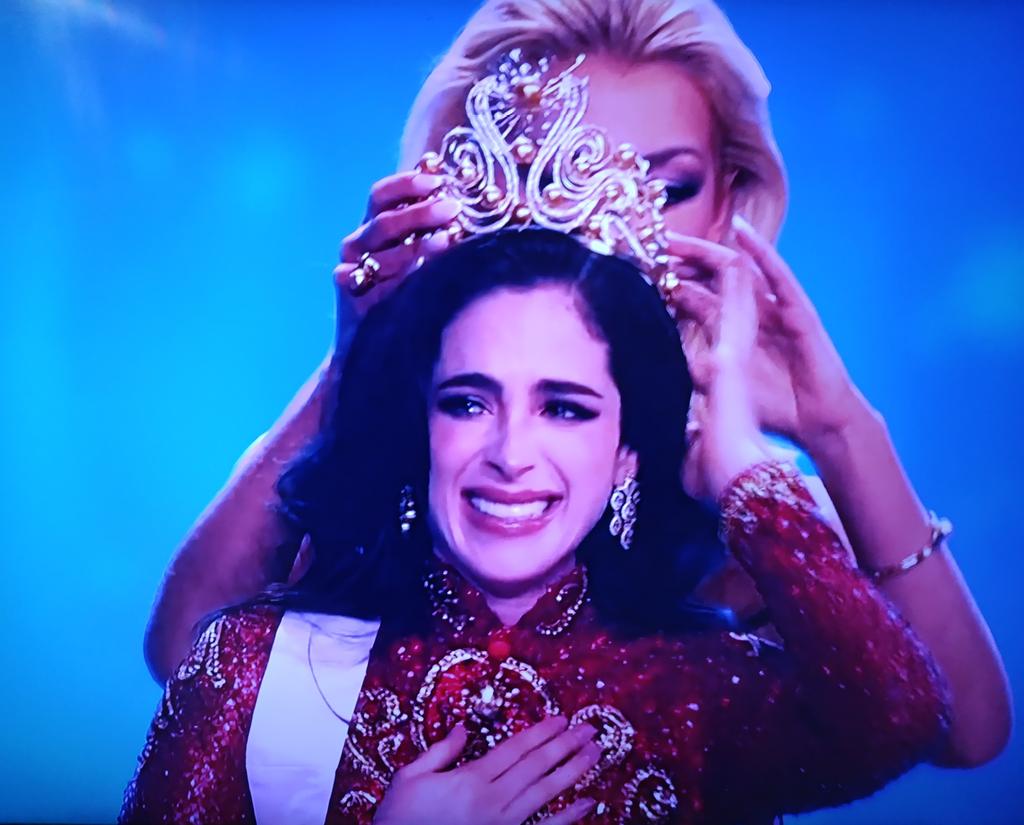 🟢 #UltimoMinuto //La tabasqueña  @fatimaboschfdz gana #MissUniverso 2025 <a href="/MissUniverse/">Miss Universe</a>
➡️ Es la cuarta Reyna de Belleza que la gran México #fatimabosch