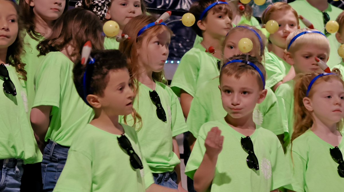 DCSeNews's tweet image. Lewisburg Primary School, your program was out of this world, and we were all about it. #TeamDCS #BeTheStandard